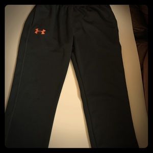 Boys Under Armour pants EUC Sz 5